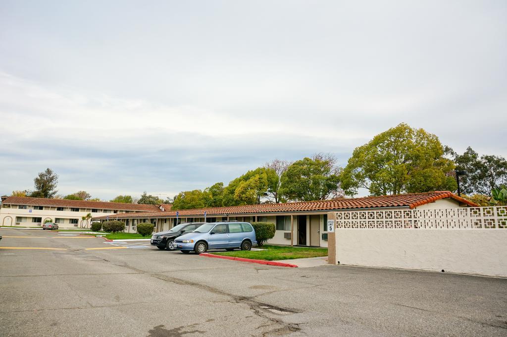 Ez 8 Motel San Jose II Εξωτερικό φωτογραφία