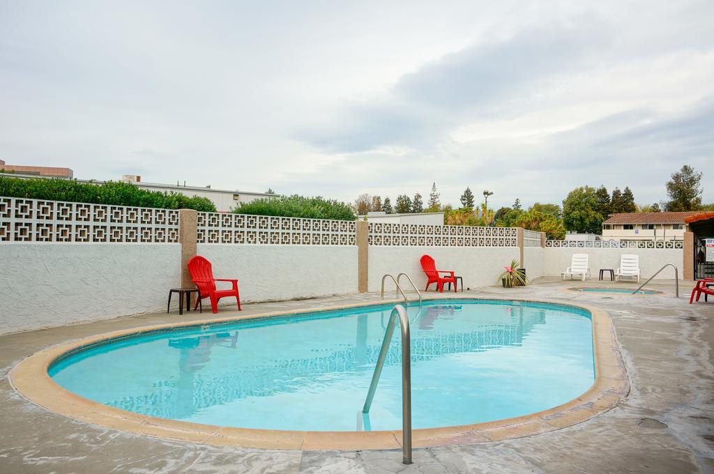 Ez 8 Motel San Jose II Εξωτερικό φωτογραφία