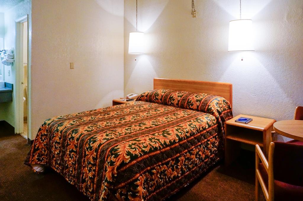 Ez 8 Motel San Jose II Δωμάτιο φωτογραφία