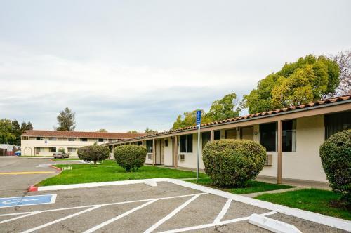 Ez 8 Motel San Jose II Εξωτερικό φωτογραφία